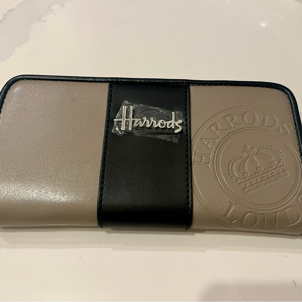 Harrod’s zip around ladies wallet